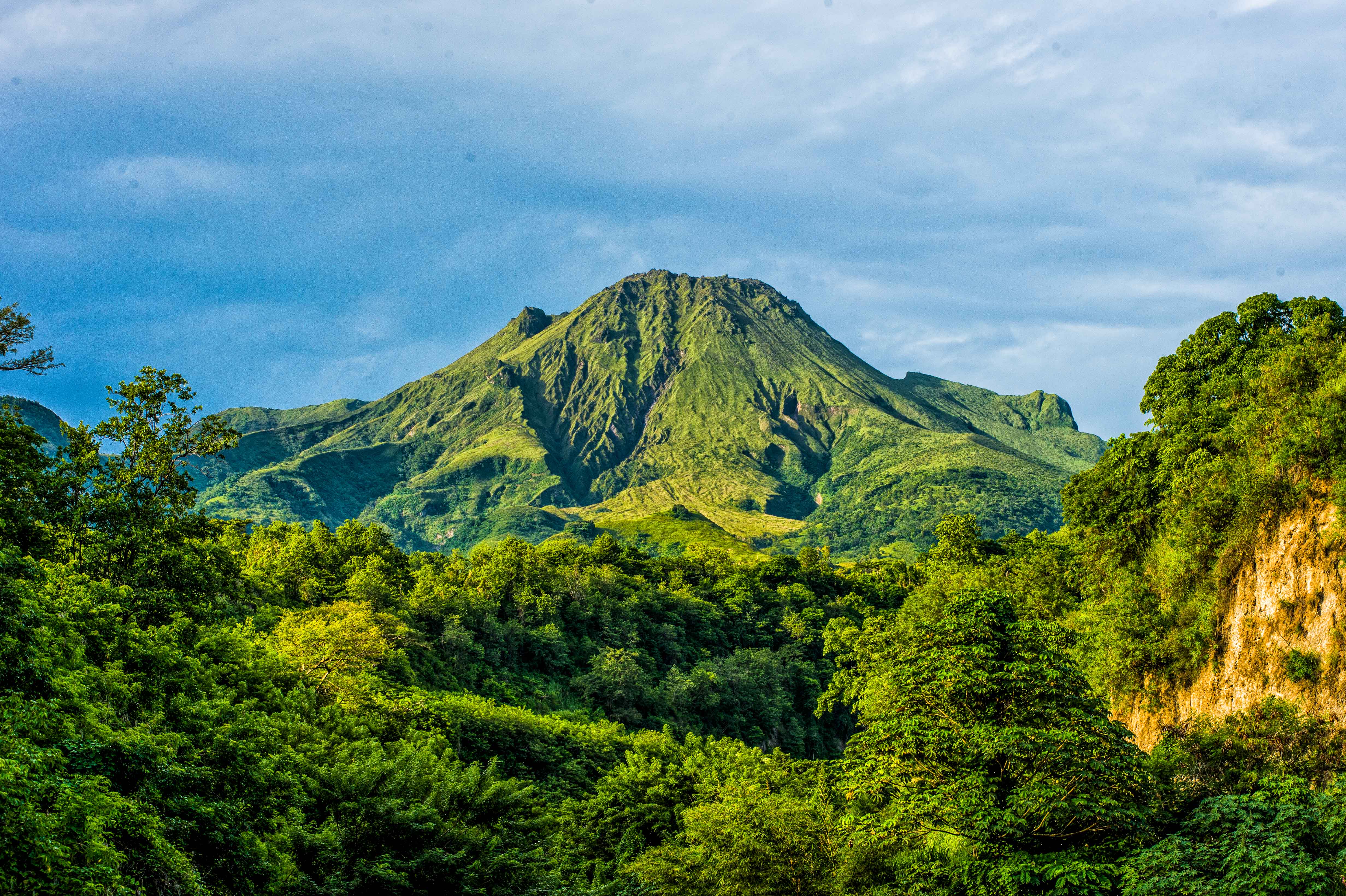 volcan de la montagne pelee en Martinique