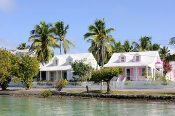 dunmore-town-harbour-iIsland