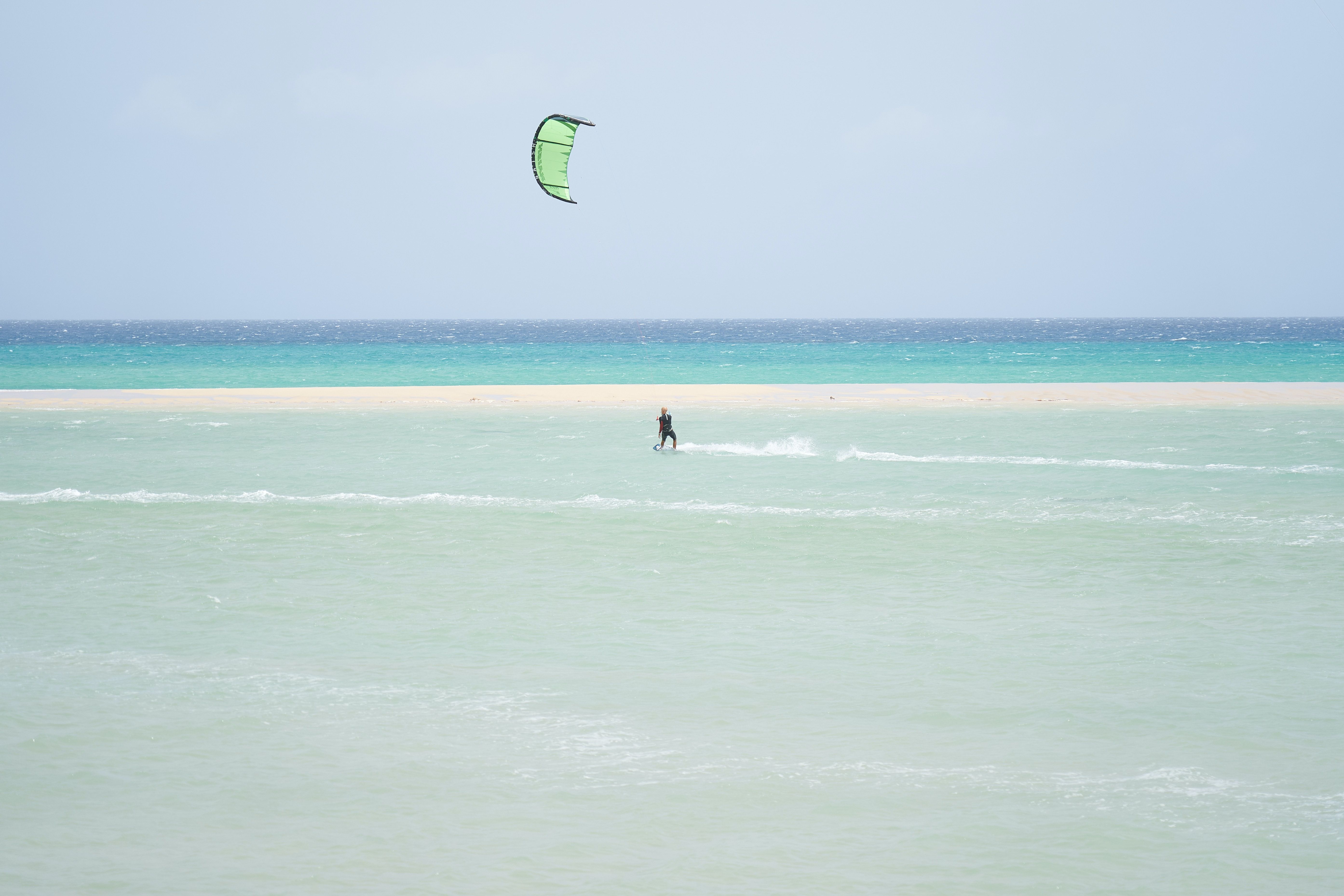 kitesurf dans le lagon guadeloupe