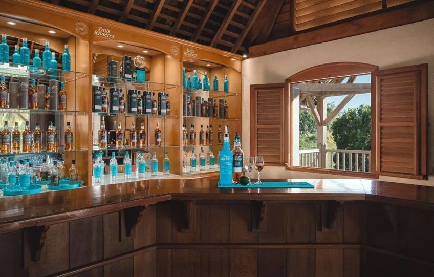 salle de degustation de la distillerie trois rivieres martinique