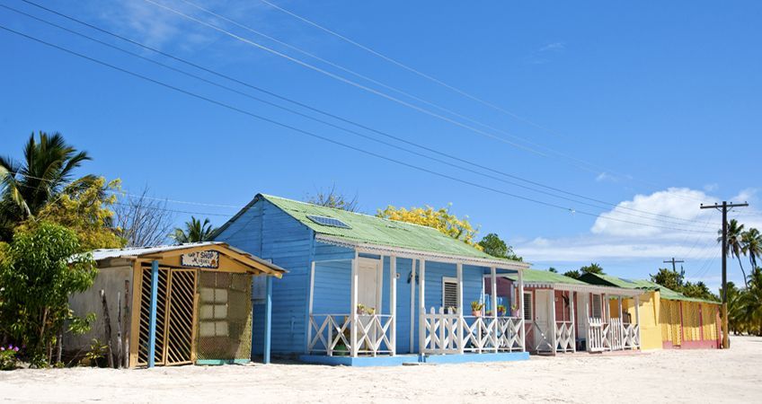 maisons sur l'le saona au parc national de cotubanama