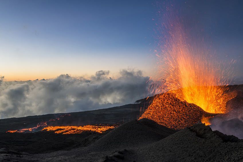 piton de la fournaise en ruption