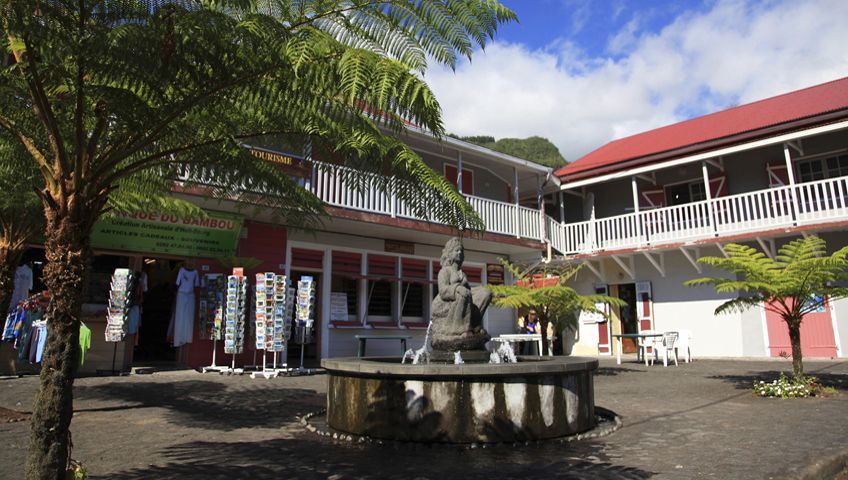 place du village hell bourg