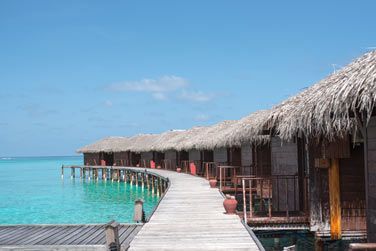 Perchs au dessus du lagon bleu turquoise !