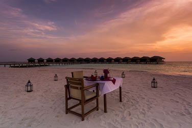 Un dner romantique sur la plage