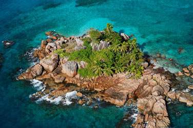 Plongez dans les eaux cristallines et chaudes des les de Praslin, La digue, et Silhouette