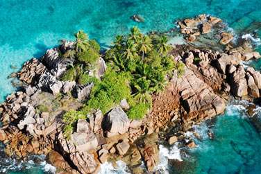 La Digue est clbre pour ses rochers de granit sculpts qui ornent ses plages  la beaut stupfiante...
