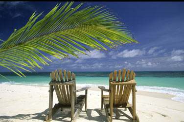 Vous pourrez vous dtendre ou partir en excursions sur les les voisines