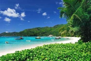 Commencez votre sjour  Praslin et sa douceur de vivre lgendaire