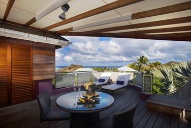 La terrasse de la Suite Wellness offrant une vue magnifique sur l'ocan
