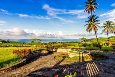 Le Domaine Saint Aubin se trouve au cur d'un beau jardin luxuriant de 2 ha