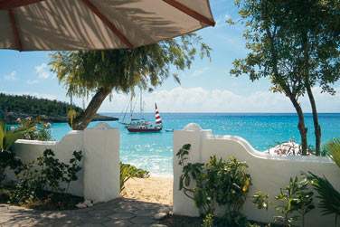 Accs direct  la plage depuis votre suite 3 chambres