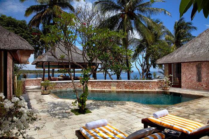 La piscine privée de la Villa Royale vous garantissant à la fois une vue sur la mer et la plus totale intimité La piscine privée de la Villa Royale vous garantissant à la fois une vue sur la mer et la plus totale intimité