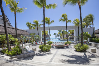 La mythique plage de Belle Mare avec un lagon particulirement beau face  l'htel