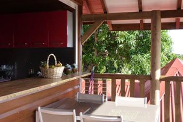 Votre terrasse prive pour un djeuner sous le soleil