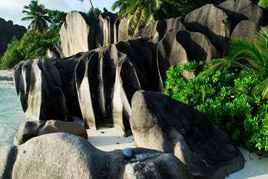 Vous ferez enfin connaissance avec une des plages les plus photographies au monde ..