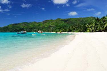 Praslin vous surprendra par sa douceur de vivre et ses plages exceptionnelles