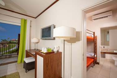 La Chambre Tamassa Famille et sa chambre enfants attenante avec lits superposs