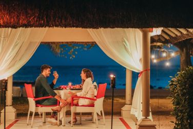 Profitez d'un dner romantique en amoureux aux lueurs des bougies