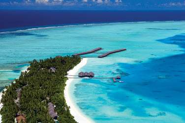 La vue arienne de l'le et de l'htel Medhufushi Island Resort offre un vritable paysage de carte postale
