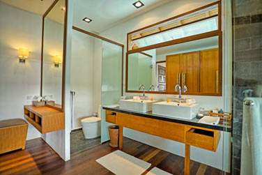 Villa sur pilotis (salle de bain)