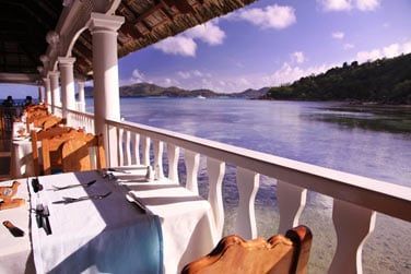 En journe, observez le ballet des poissons en contrebas