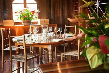 O nous pourrons y organiser des diners privs rien que pour vous ...