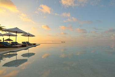 Le coucher de soleil  l'horizon... Des paysages de toute beaut.