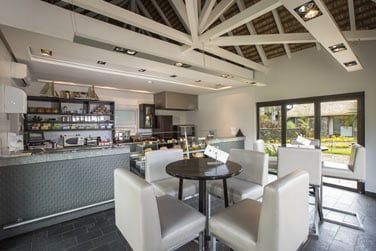 Prenez un petit caf au Coffee shop