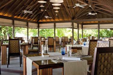 Rendez-vous au restaurant 'Air' pour dguster une cuisine fusion,  la carte ou sous forme de buffet