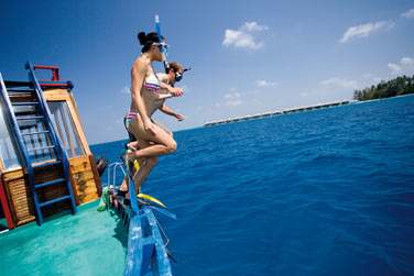 Offrant une fascinante dcouverte du monde aquatique, le lagon turquoise complte la magie de ce paysage pur...