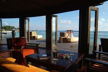 Espaces extrieurs pour boire un verre, espace intrieur pour un dner en amoureux