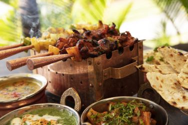 Savourez de dlicieuses brochettes grilles au restaurant du Shanti