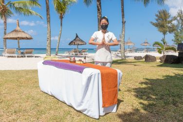 Un modelage extrieur au doux son des vagues vous dtendra au mieux