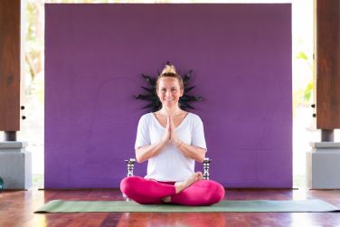 Sance de Yoga dtente en toute srnit pour recentrer vos chakras