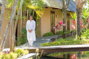 Rendez vous le Spa sur ce sentier dtente aux couleurs tropicales