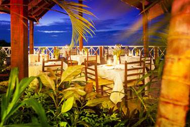 Le restaurant principal Le Kai Manj est ouvert sur l'extrieur