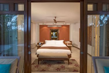 photo Constance Halaveli Maldives Maldives