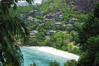 sont perches sur les hauteurs du site qui surplombe l'ocan Indien