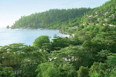 Les Suites et Villas sont intgres  la nature