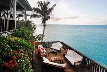 Le deck de l'htel est l'endroit idal pour profiter de moments de dtente dans un cadre d'exception