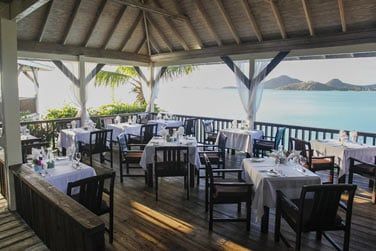 Le restaurant Coco offre une vue imprenable sur le lagon turquoise