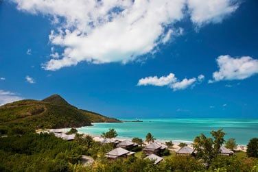 Dcouvre une petite le aux sublimes plages...