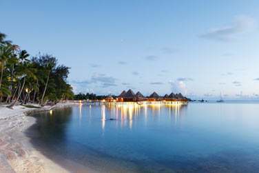 La petite plage devant l'htel