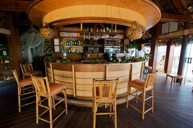 Le bar de l'htel servant de dlicieux cocktails polynsiens