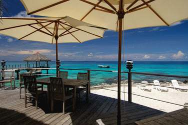 Apprciez le cadre en dgustant une cuisine franaise, internationale ou polynsienne