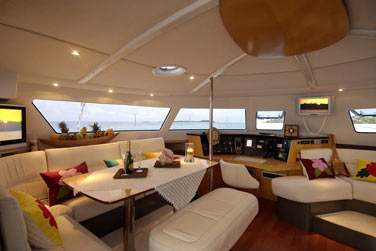 Un catamaran spacieux et confortable