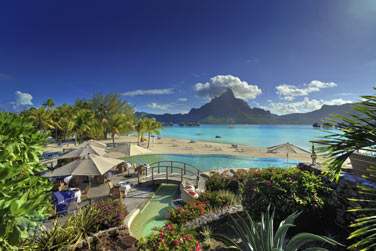 Vue densemble sur la magnifique piscine de l'htel