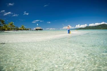 En bordure du large lagon de Tahaa...