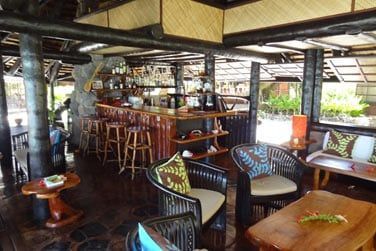 Le bar de l'htel et son architecture unique polynsienne